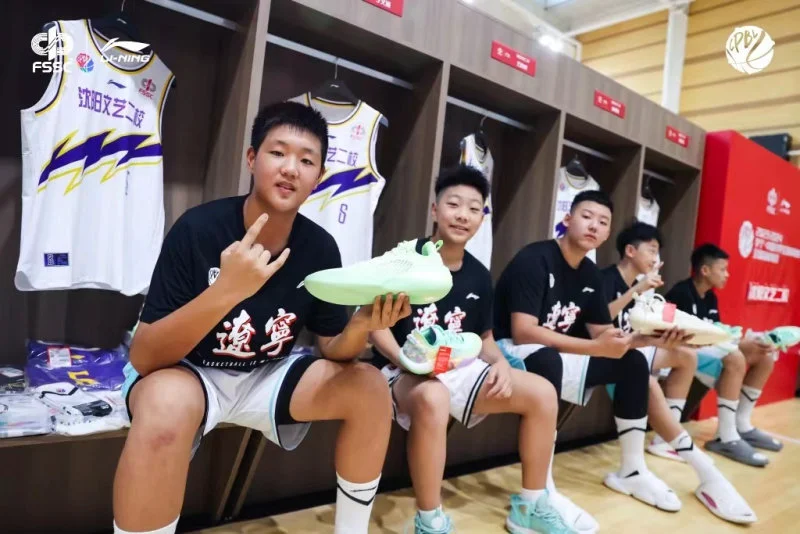 如何通过参加杯赛提升篮球训练效果_1